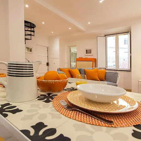 Cais Sodre Duplex By Homing Lisbon